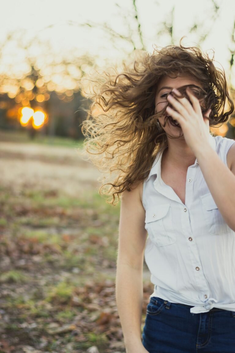 How to Promote Healthy Hair Growth: Simple Tips for Luxurious Locks
